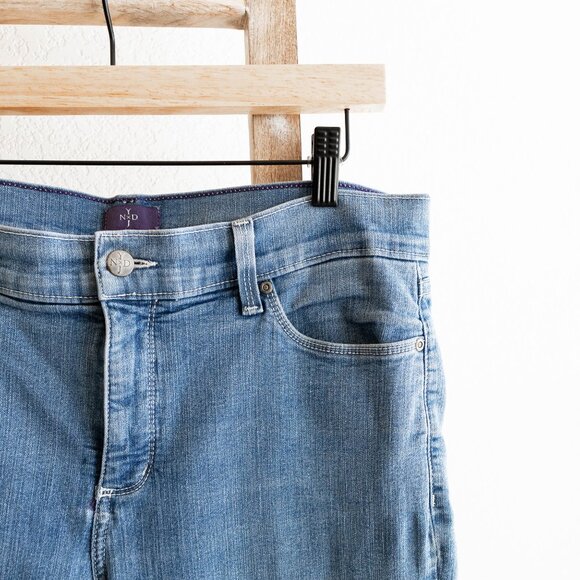 NYDJ Women’s Size 14 Crop Cuffed Jeans Light Wash Stretch Denim Made in USA - Picture 3 of 7